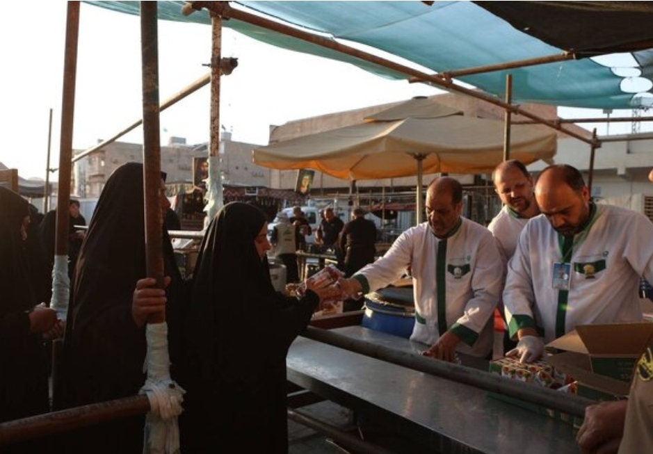 میزبانی آستان قدس رضوی از زائران امام حسن عسکری(ع) با ۱۲۰ هزار غذای متبرک