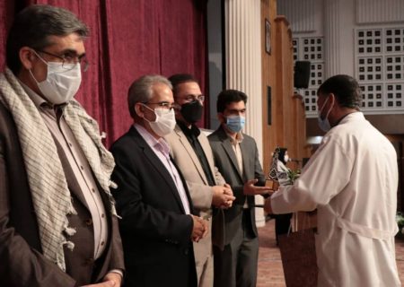 تلاش کادر درمانی بیمارستان ‌ها در مراقبت از بیماران مبتلا به کرونا تداعی‌ کننده نقش جامعه پزشکی در دوران دفاع مقدس است