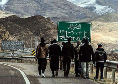بیش از هزار زائر پیاده امام رضا (ع) به سوی مشهد در حرکت هستند