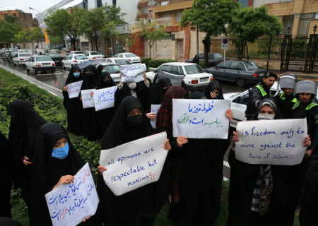 دانشجویان مشهدی اهانت به قرآن کریم در کشور سوئد را محکوم کردند