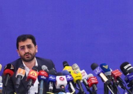 این چه استدلالی است که محدوده حرم رضوی را منتهی به دیوارها و گیت‌های آن بدانیم؟
