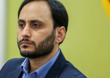 نگاه به بیرون منجر به وضعیتی شد که مردم تحت فشار زیادی قرار گرفتند