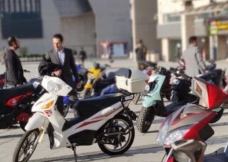 آغاز واگذاری ۱۰۰ هزار موتورسیکلت برقی در مشهد