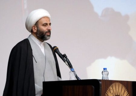 همه ما باید تدارک‌چی حرکت علمی و فرهنگی دانش‌آموزان باشیم