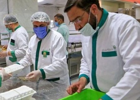 توزیع بیش از یک میلیون بسته‌ افطاری در حرم رضوی