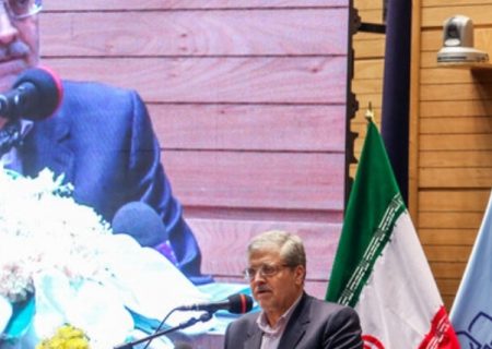 وعده می‌دهیم فارغ از هرگونه حواشی فقط کار می‌کنیم