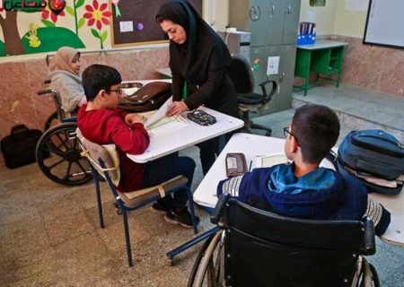 نیروی انسانی ما باید بتواند به همه‌گروه‌های معلولیتی خدمات دهد