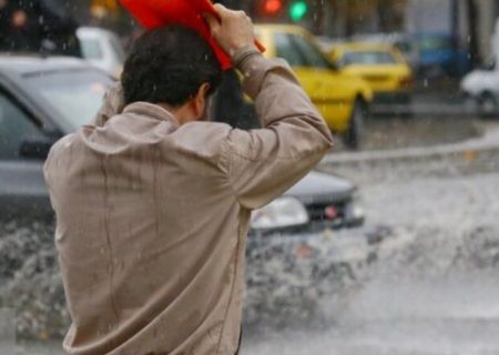 میزان بارندگی گناباد در ۳ ساعت اخیر، بیشتر از میزان بارندگی ۱۲۰ روز بوده است