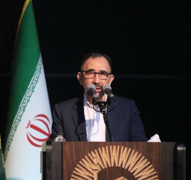 تمام جنبه‌های مشهد تحت تاثیر زیارت است