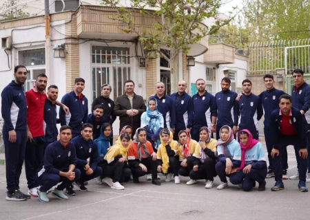 اعضای تیم ملی فوتسال پیش از جام ملتهای آسیا به زیارت امام رضا(ع) آمدند