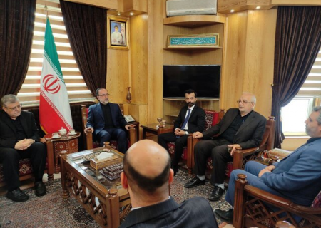 امضای دفتر یادبود شهدای خدمت توسط سرکنسول کشورهای خارجی در مشهد