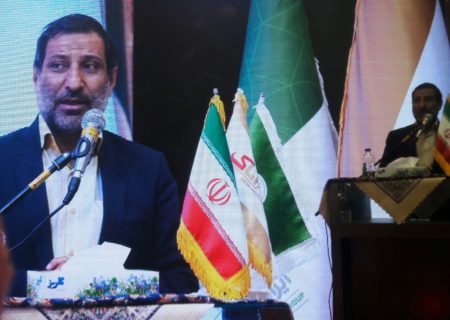معلمان باید به نقش و جایگاهی که دارند افتخار نمایند