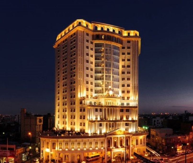 تخفیف‌های ویژه هتل‌های مشهد در دهه کرامت به منظور افزایش ماندگاری زائران