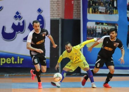 شکست سنگین فرش‌آرا در افتتاحیه پرحاشیه