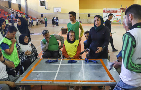 شور و نشاط معلولان در مسابقات بازی‌های بومی محلی در مشهد