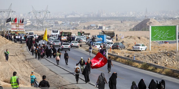 حرکت کاروان ۱۲۰ نفره عراقی مقیم تهران به سمت مشهد
