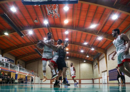 جدال سخت آسمان ولایت با کاله در سالن مشحون