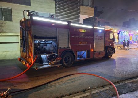 انبار بیمارستانی در مشهد دچار آتش سوزی شد