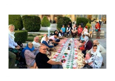 گردشگری رمضان می‌تواند نقشی موثر در مقابله با ایران هراسی ایفا کند