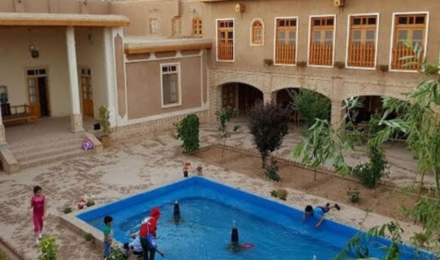 چناران، سرزمینی از آبشارها و غارهای طبیعی