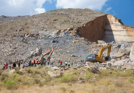 ریزش سنگ در یکی از معادن بجستان یک کشته بر جای گذاشت