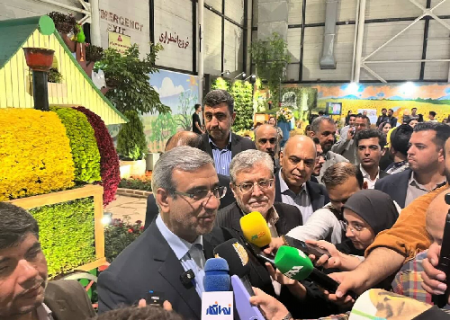 ایجاد پایانه صادراتی گل و گیاه را در خراسان رضوی پیگیری می‌کنیم