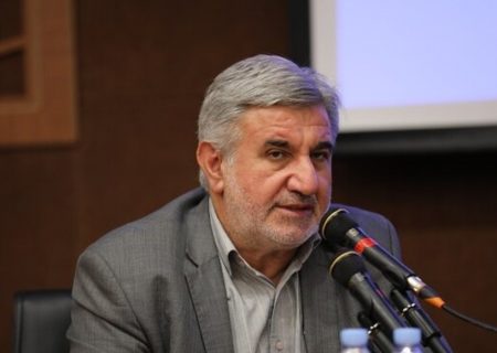 تقویت اقتصاد با حضور فعال و عملیاتی نخبگان و اساتید تحقق می‌یابد