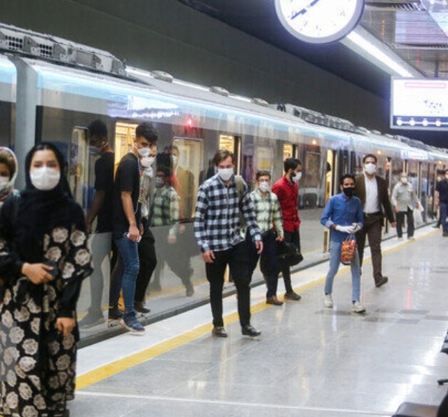 سرویس‌دهی صلواتی متروی مشهد در عید غدیر