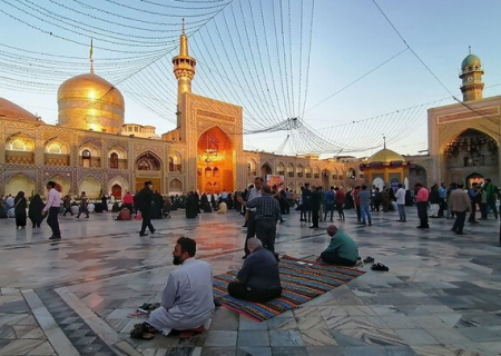 تشرف زائران ۶۳ کشور به حرم مطهر رضوی