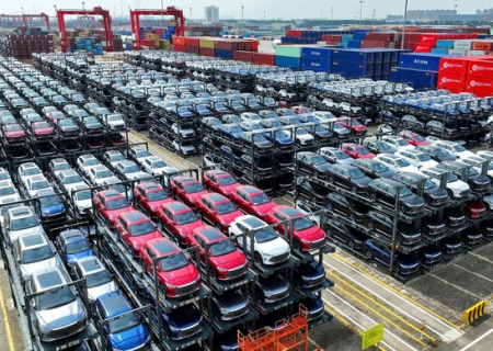 دنده معکوس در بازار خودرو/ قیمت‌ها به کانال ثبات بازمی‌گردند