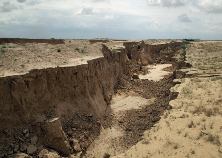 زمین زیر پای خراسان رضوی خالی می‌شود