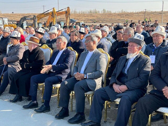 کلنگ‌زنی منطقه صنعتی «اوش» قرقیزستان با حضور هیئت اقتصادی خراسان رضوی