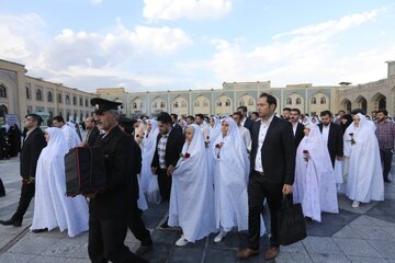 جشن ازدواج ۱۵۰۰ زوج دانشجوی خراسان رضوی در حرم‌رضوی برگزار شد